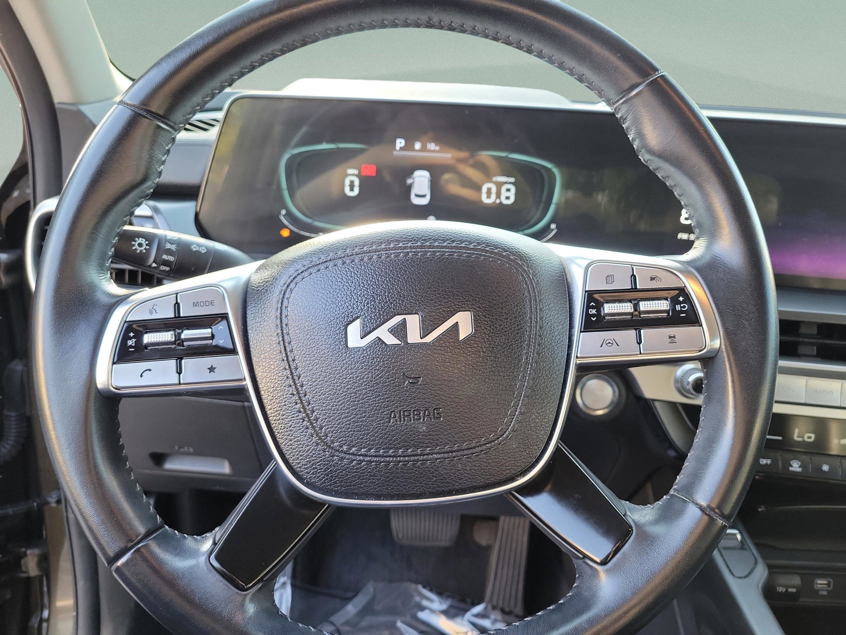 Used 2023 Kia Telluride S FWD image 18