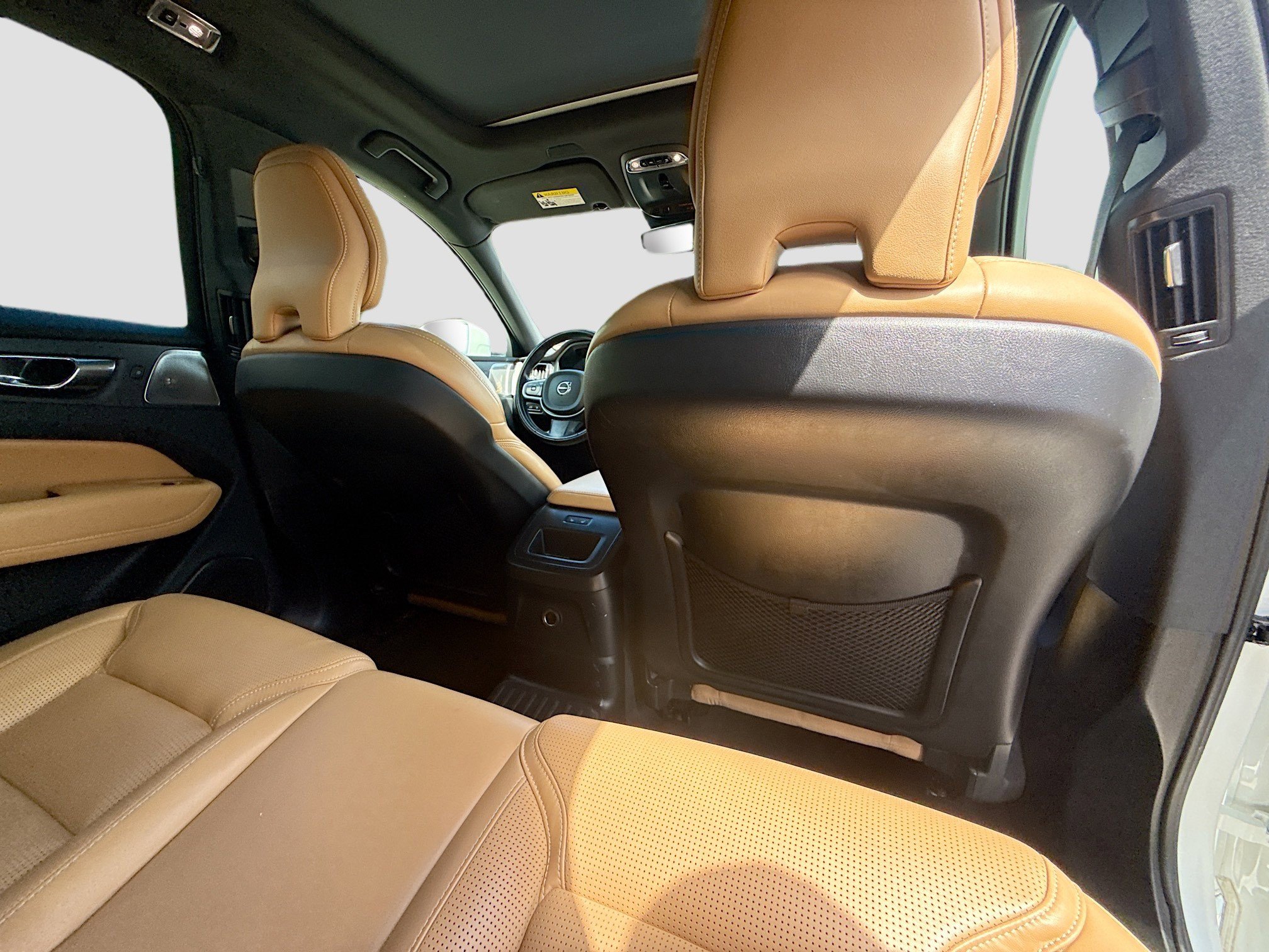 Used 2019 Volvo XC60 T8 Inscription w/ Advanced Package image 29