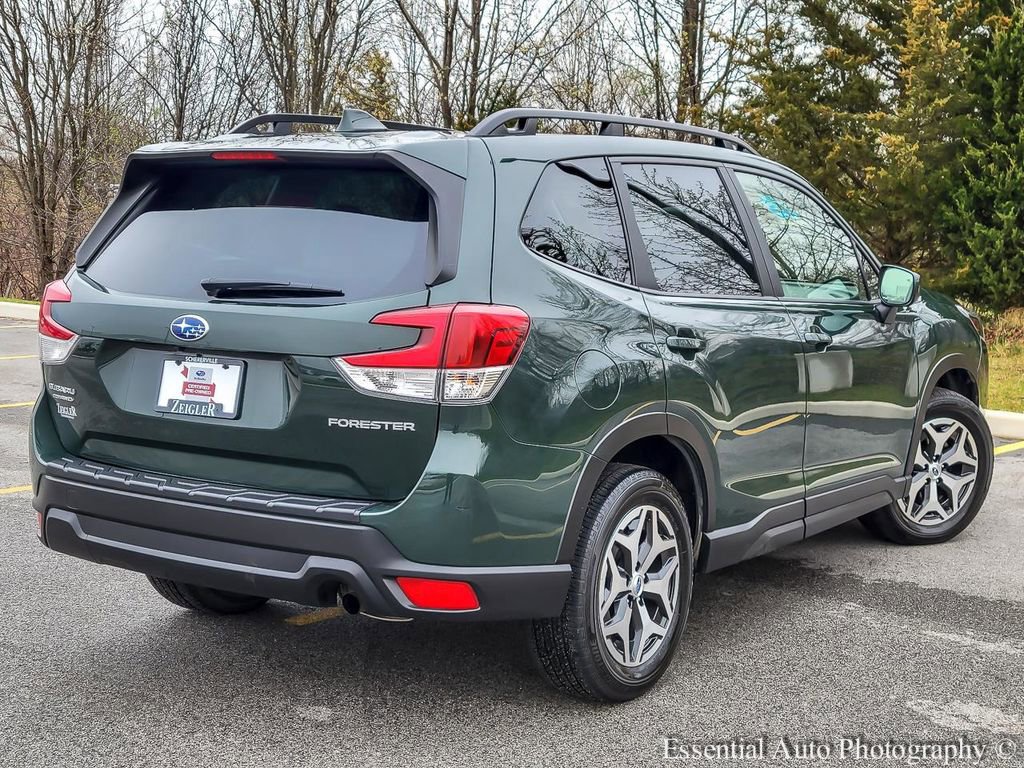 Certified 2023 Subaru Forester Premium AWD/4WD image 7