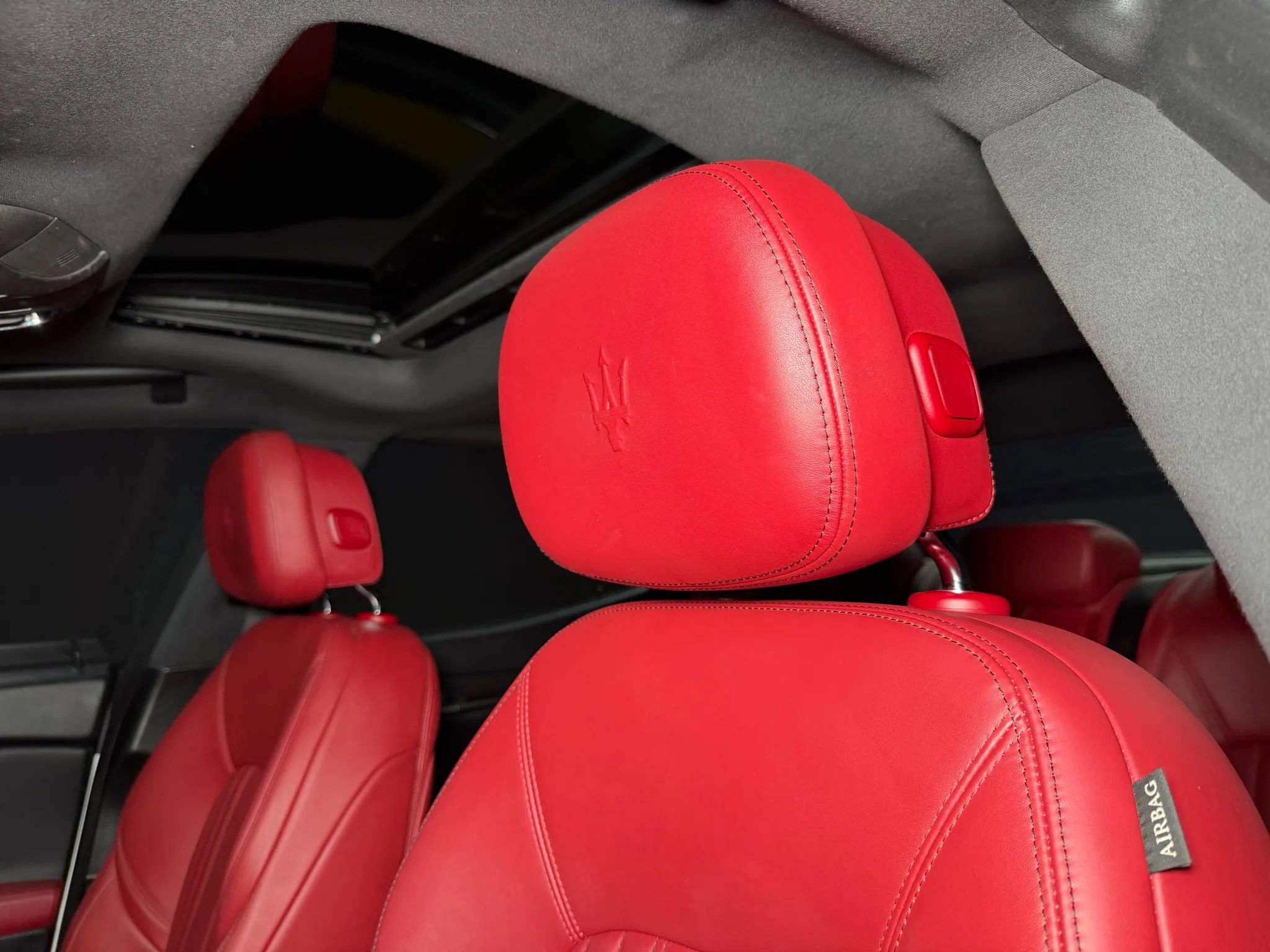 Used 2018 Maserati Ghibli S image 37