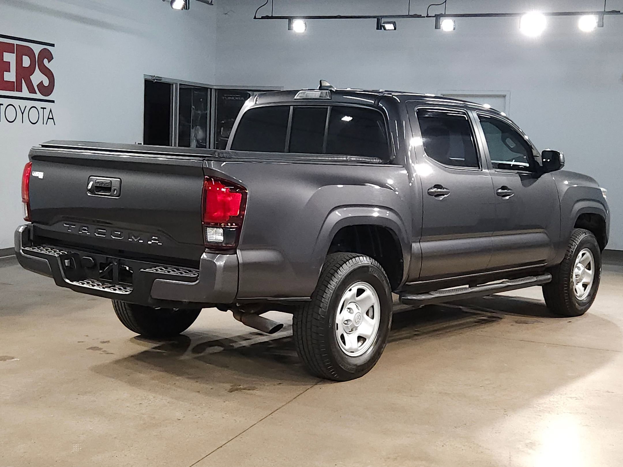 Used 2018 Toyota Tacoma SR w/ SR Convenience Package RWD image 7