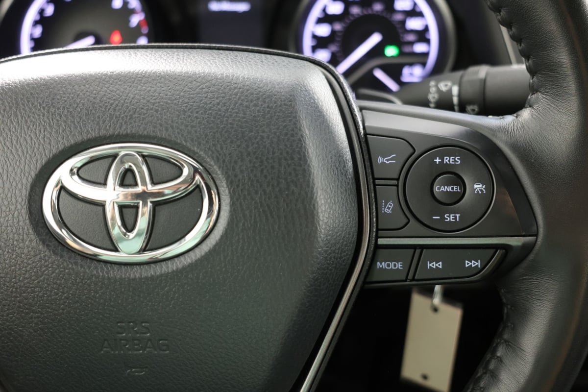 Used 2024 Toyota Camry SE FWD image 25