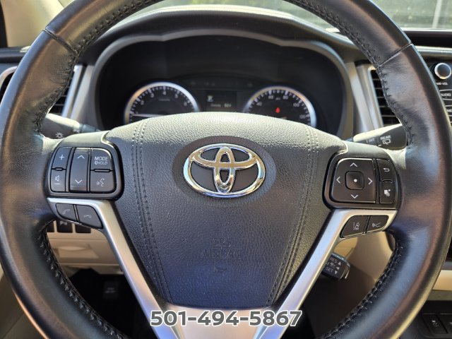 Used 2017 Toyota Highlander Limited FWD image 24