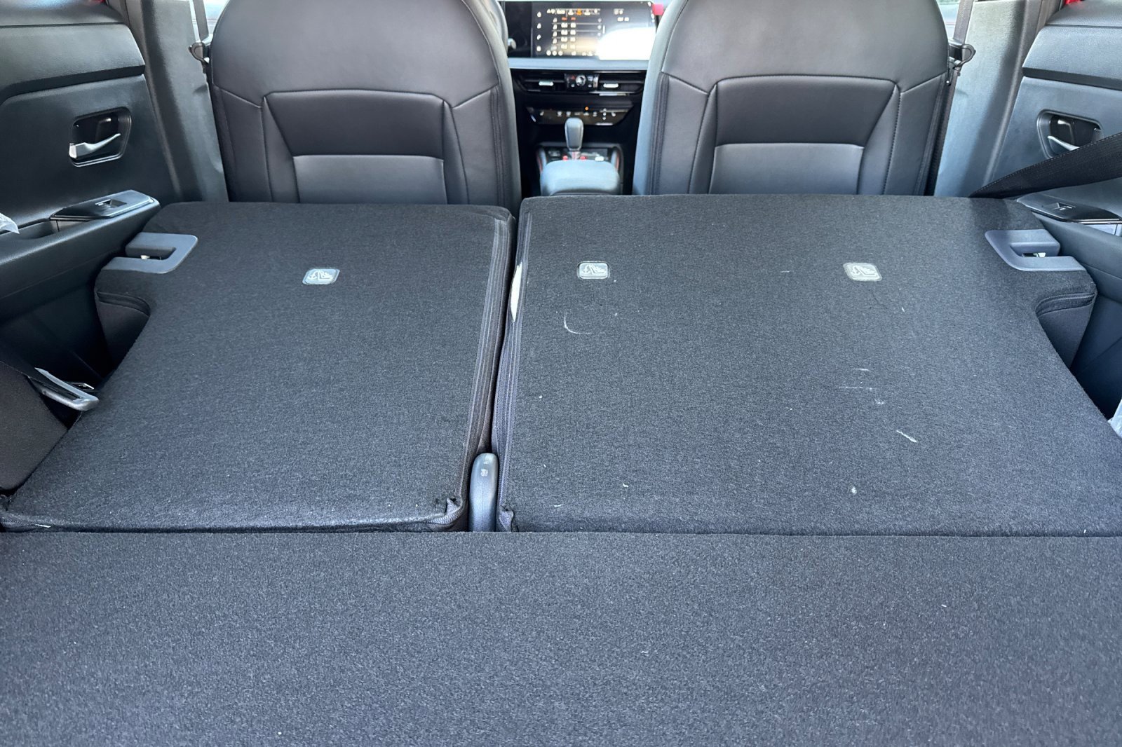 New 2026 Nissan Kicks SR w/ Cold Weather Package image 26