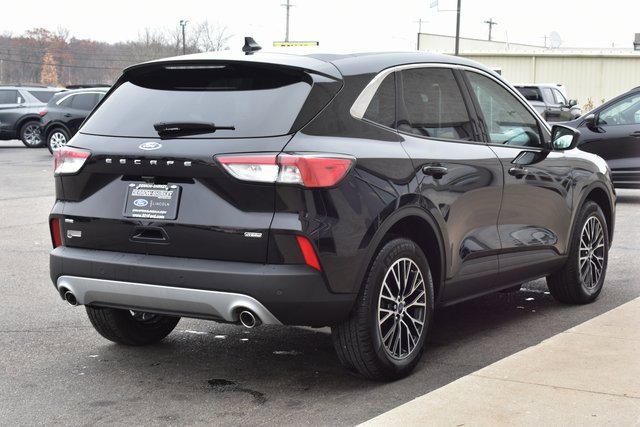 Used 2022 Ford Escape SE w/ Cold Weather Package image 6