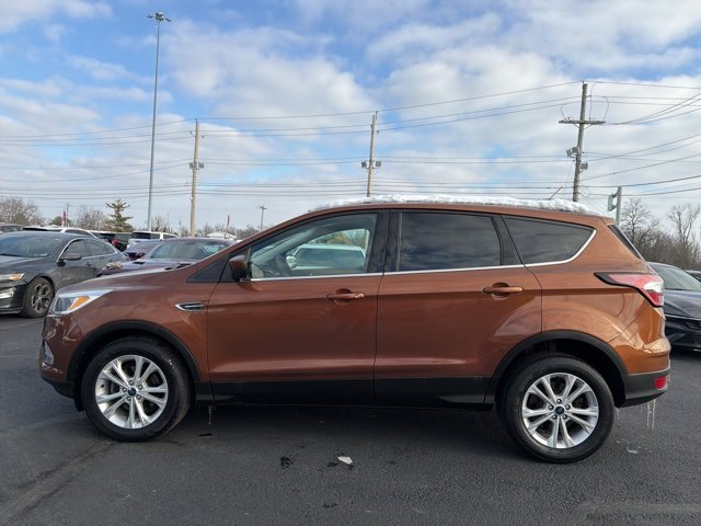 Used 2017 Ford Escape SE image 4