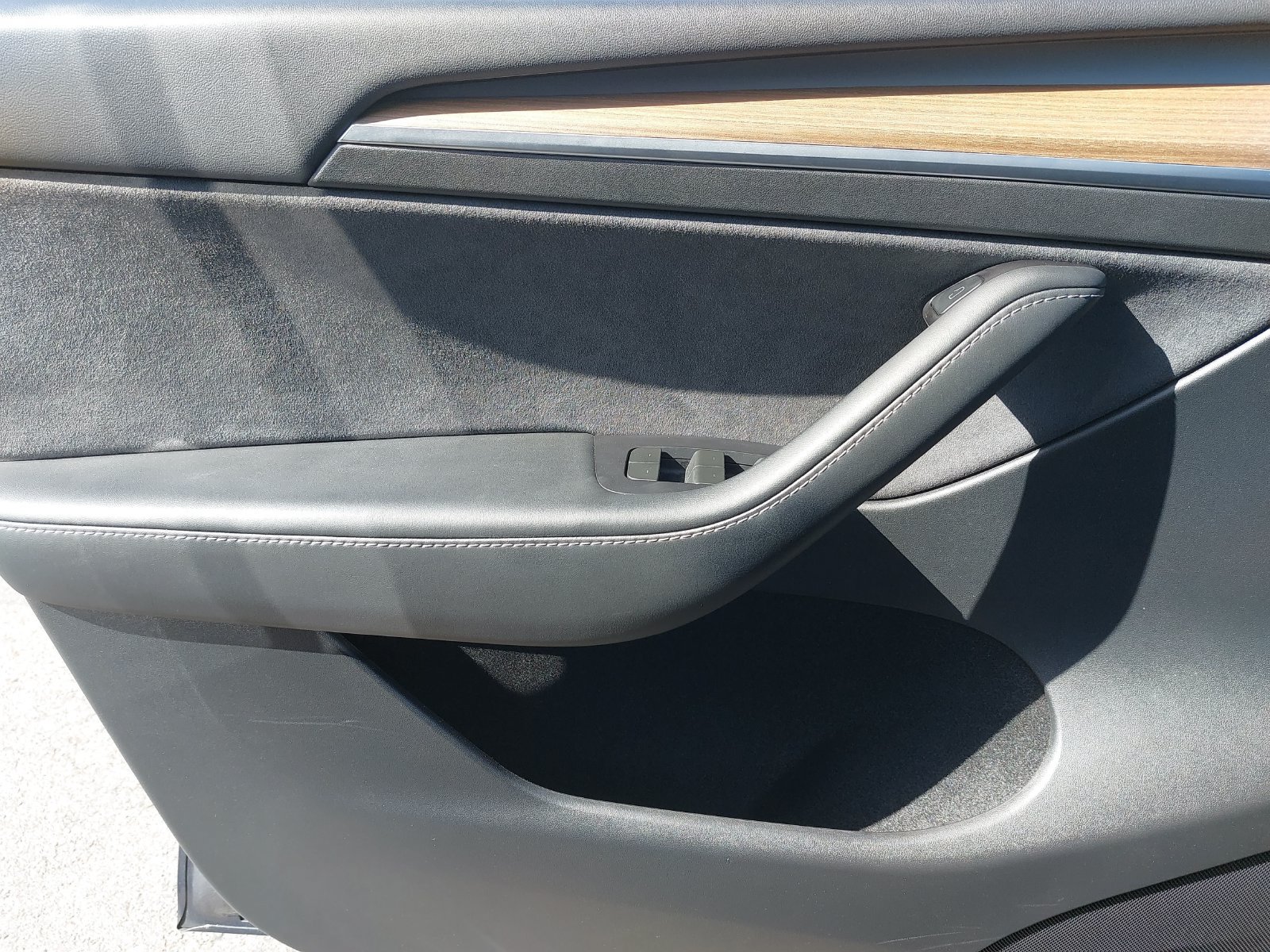 Used 2023 Tesla Model Y 2WD image 29
