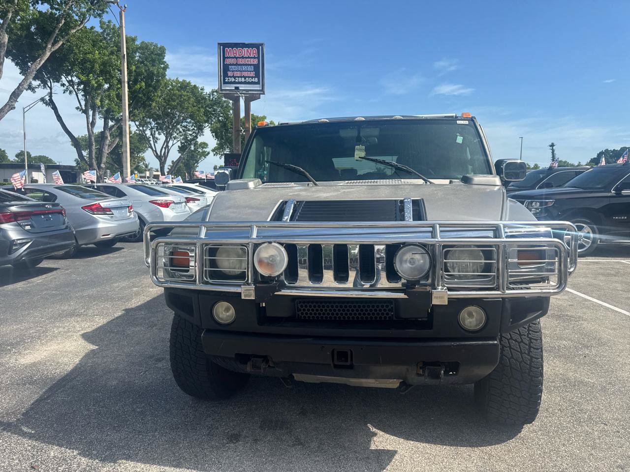 Used 2004 HUMMER H2 w/ Preferred Equipment Group AWD/4WD image 3