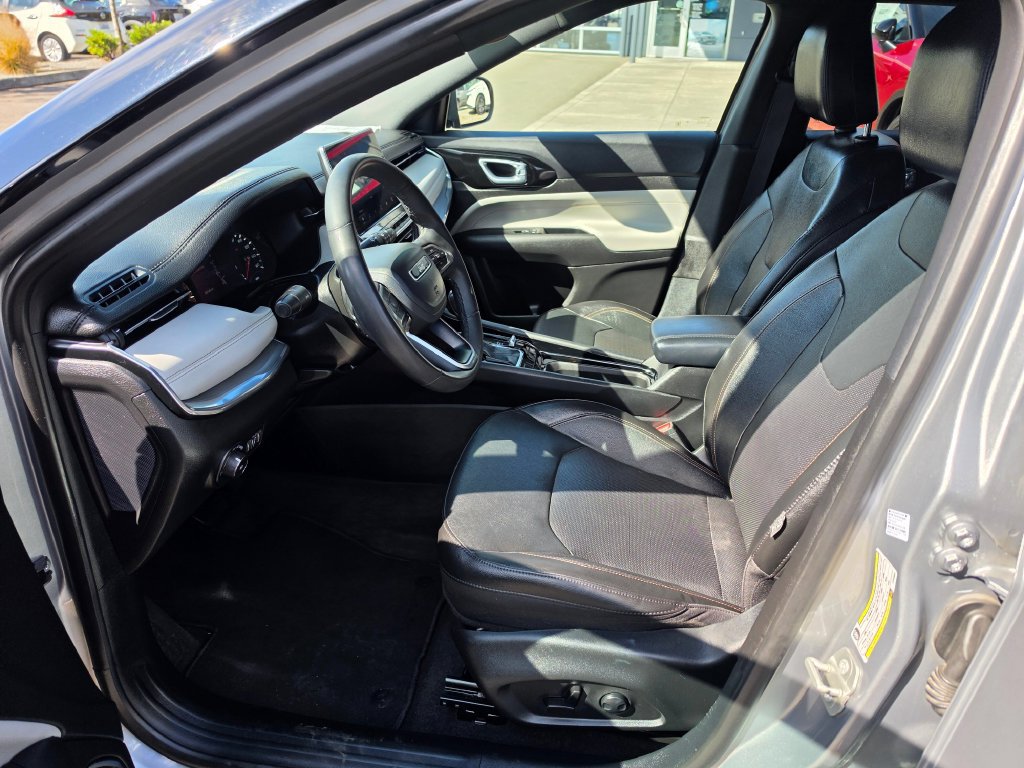 Used 2023 Jeep Compass Limited AWD/4WD image 20