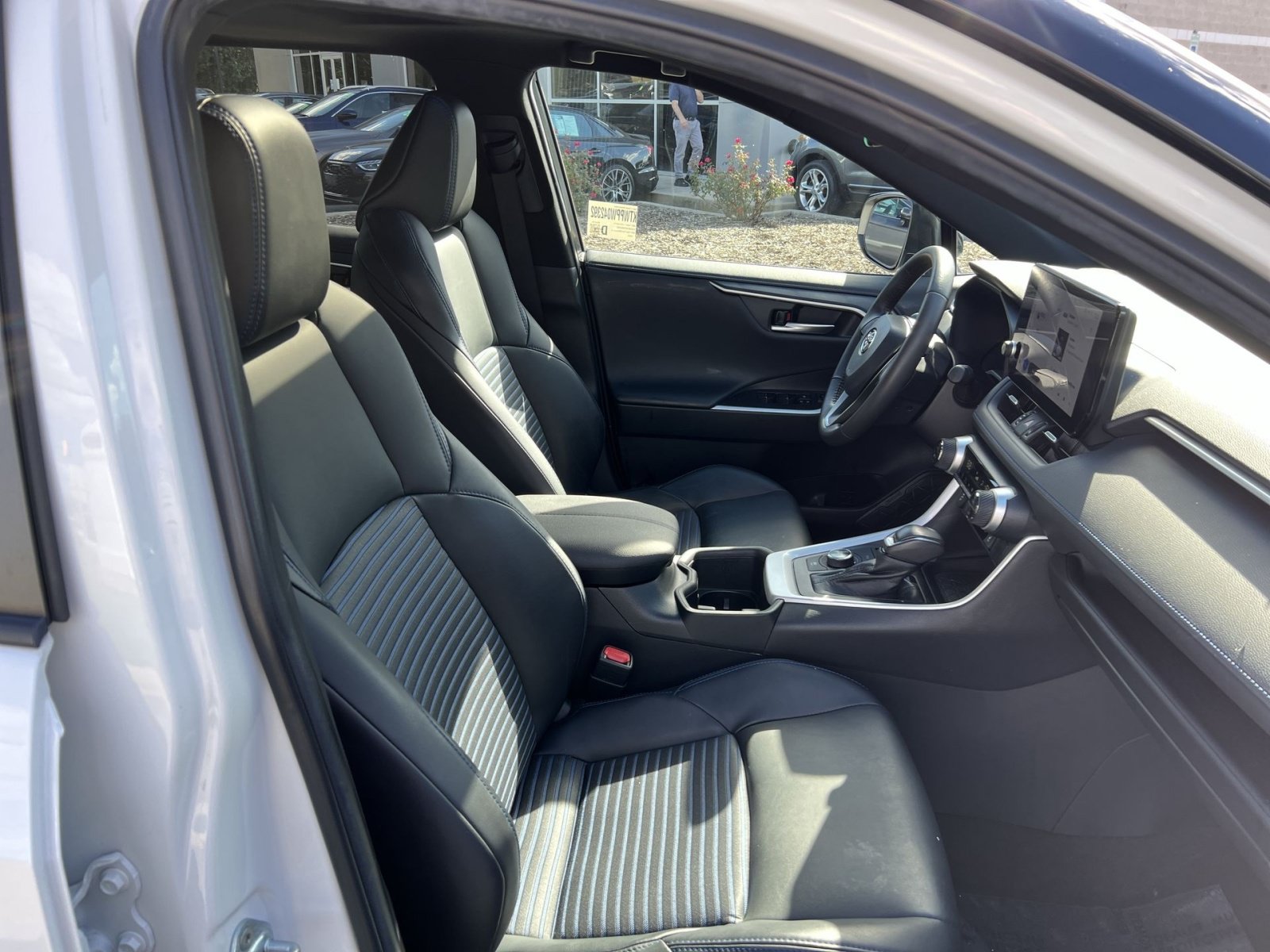 Used 2023 Toyota RAV4 XSE AWD/4WD image 26