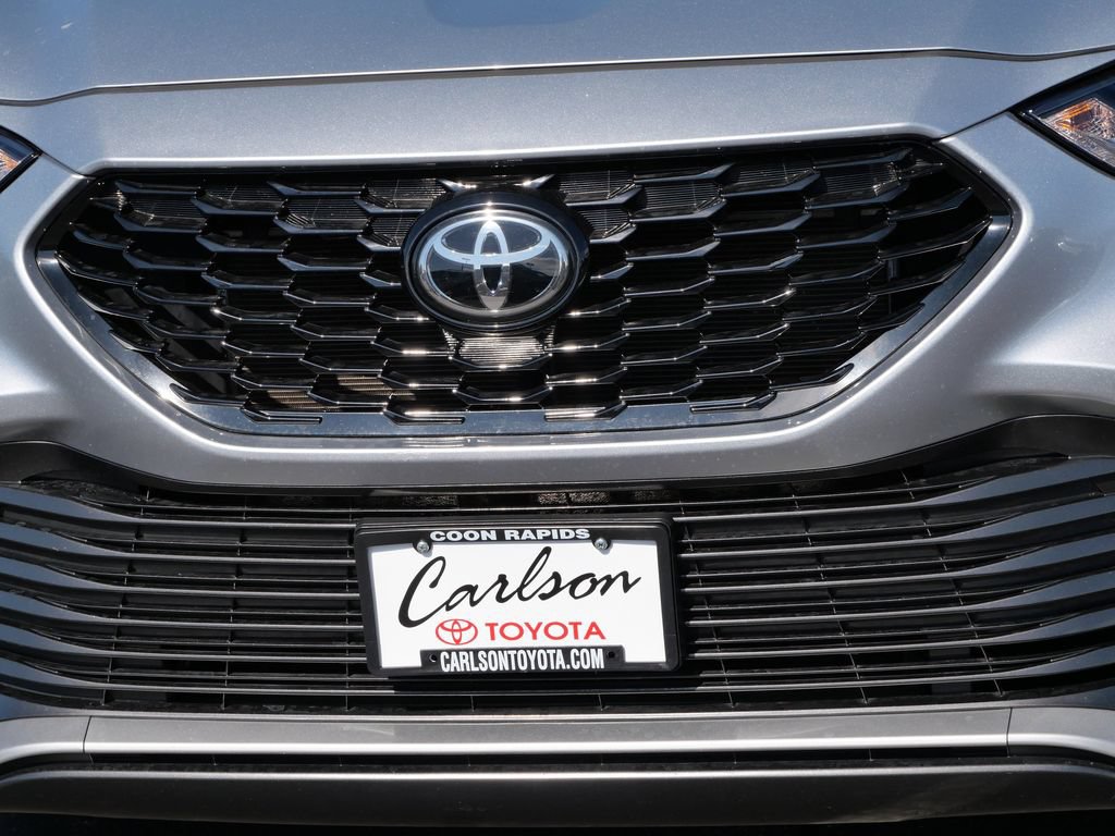 Used 2022 Toyota Highlander XSE AWD/4WD image 9