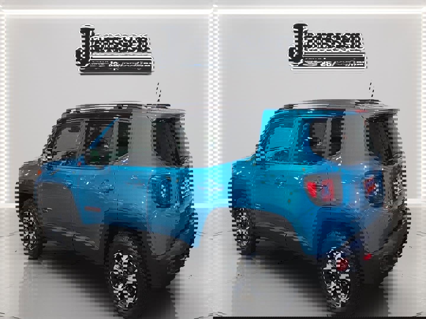 Used 2022 Jeep Renegade Trailhawk w/ Sun/Sound Group image 3