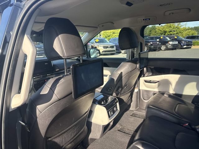 Certified 2022 Kia Carnival SX FWD image 6