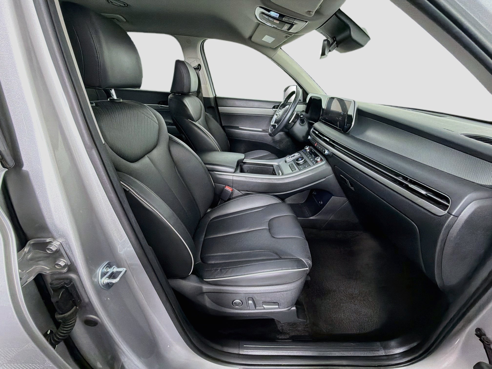 Used 2024 Hyundai Palisade SEL FWD image 34