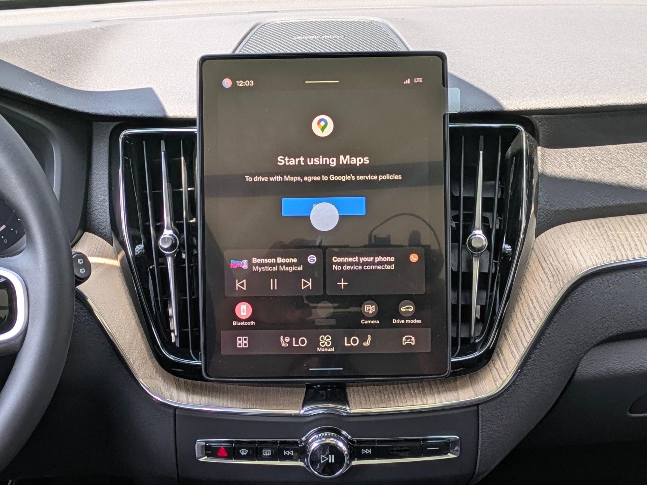 New 2026 Volvo XC60 B5 Plus w/ Protection Package Premier image 23