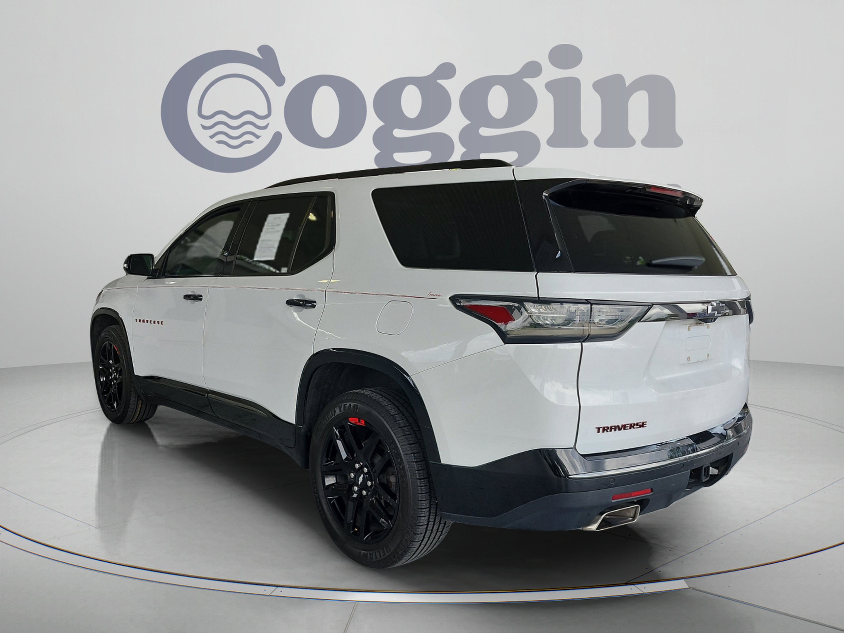 Used 2018 Chevrolet Traverse Premier w/ Redline Edition FWD image 3