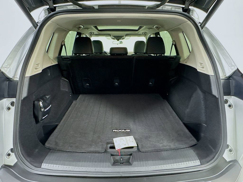 Used 2023 Nissan Rogue SV w/ SV Premium Package image 23