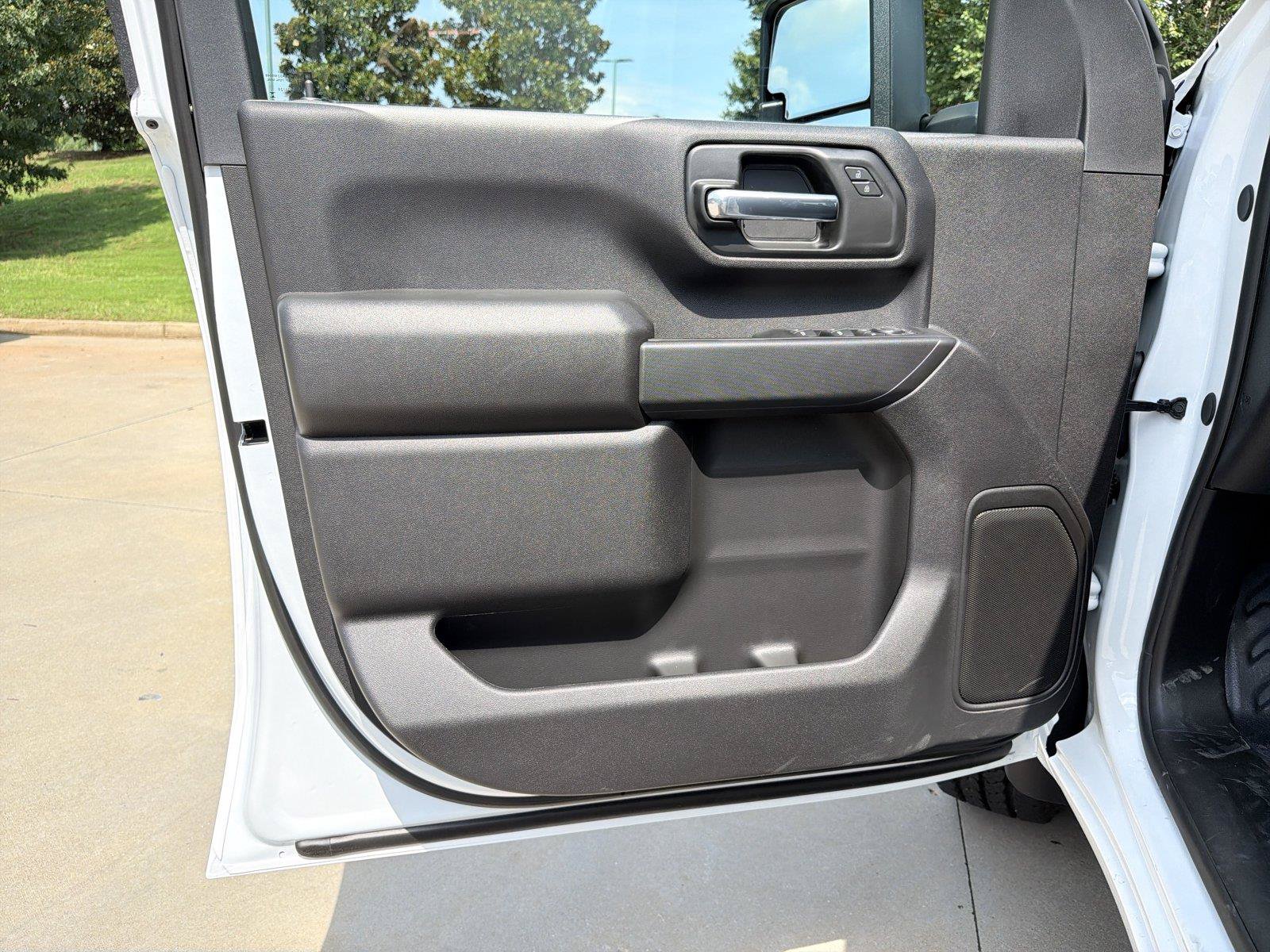 New 2026 GMC Sierra 2500 Pro w/ Convenience Package AWD/4WD image 8