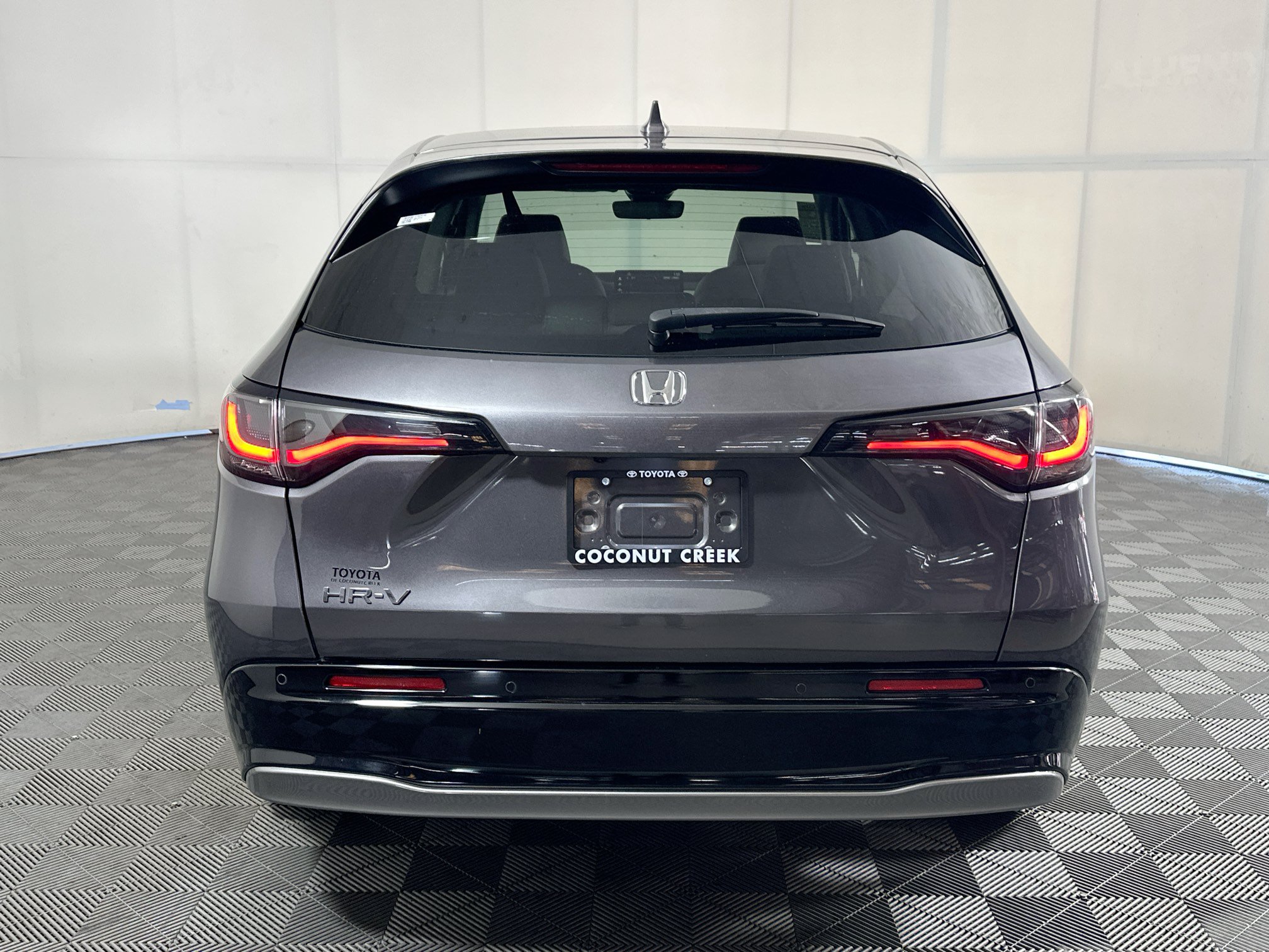 Used 2024 Honda HR-V EX-L image 4