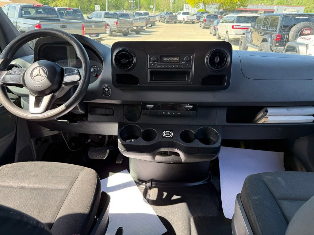 Used 2019 Mercedes-Benz Sprinter 144 image 35
