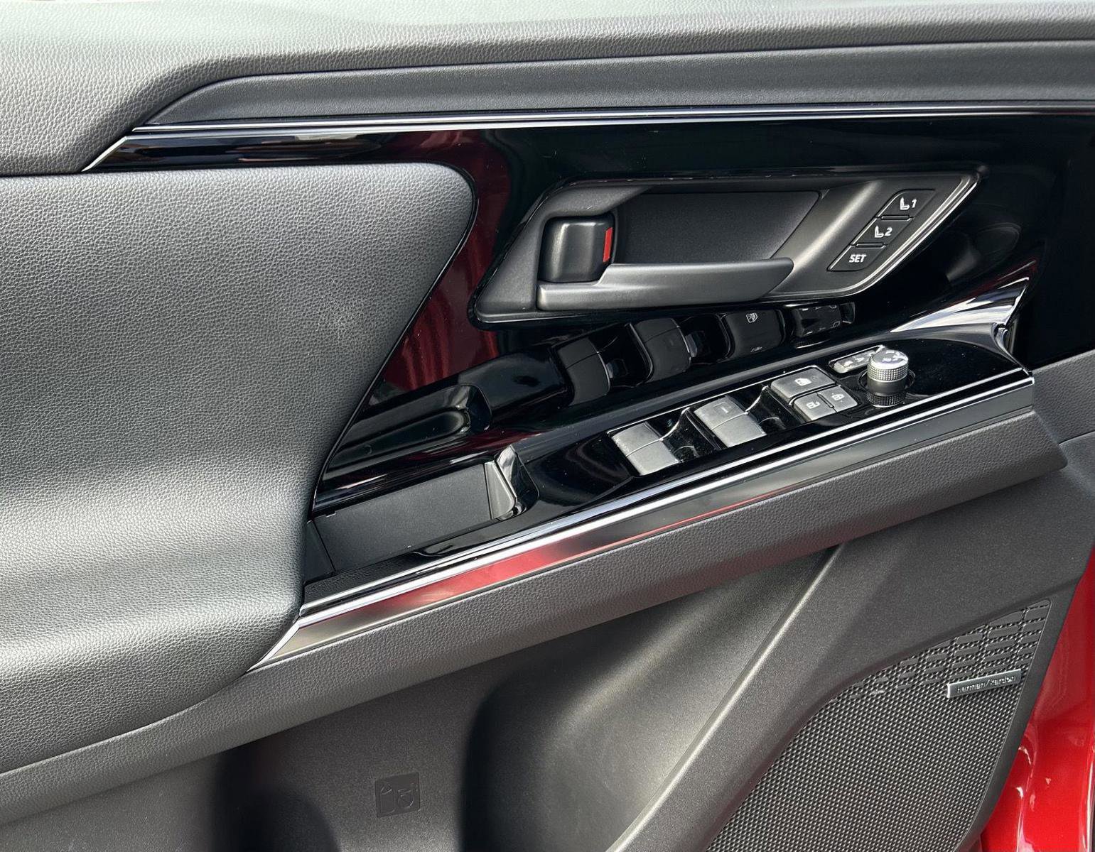 Used 2023 Subaru Solterra AWD image 11