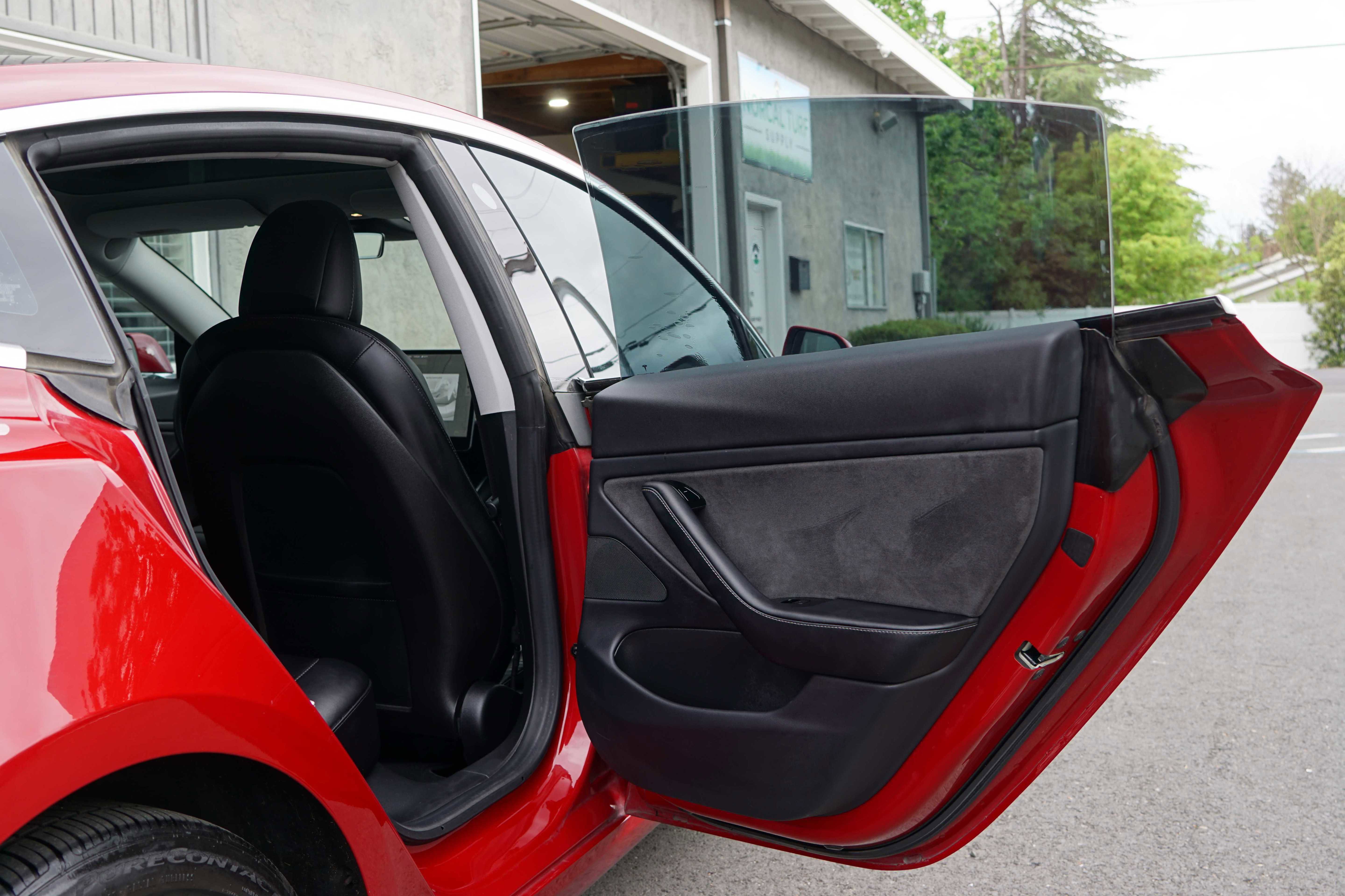 Used 2018 Tesla Model 3 Long Range image 25