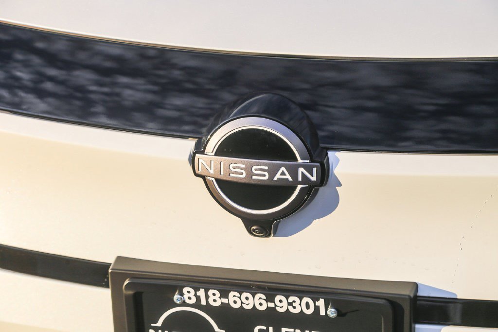 New 2026 Nissan Leaf SV+ FWD image 5
