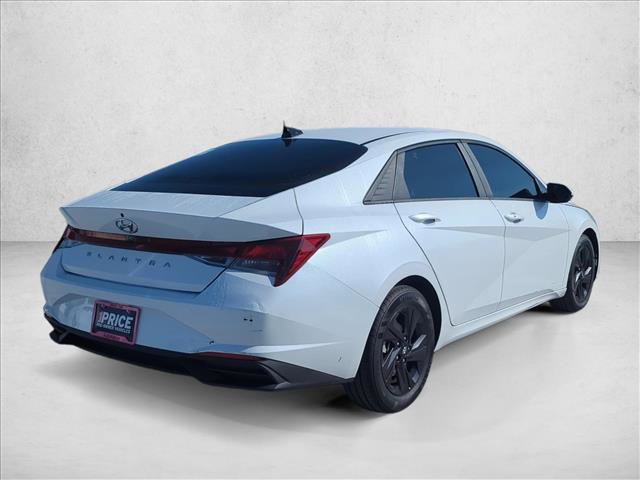 Used 2021 Hyundai Elantra SEL image 2