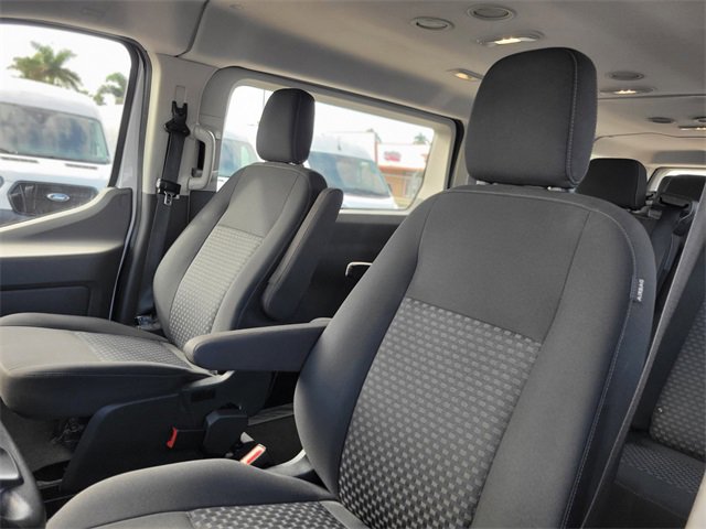 Used 2023 Ford Transit 350 XLT image 19