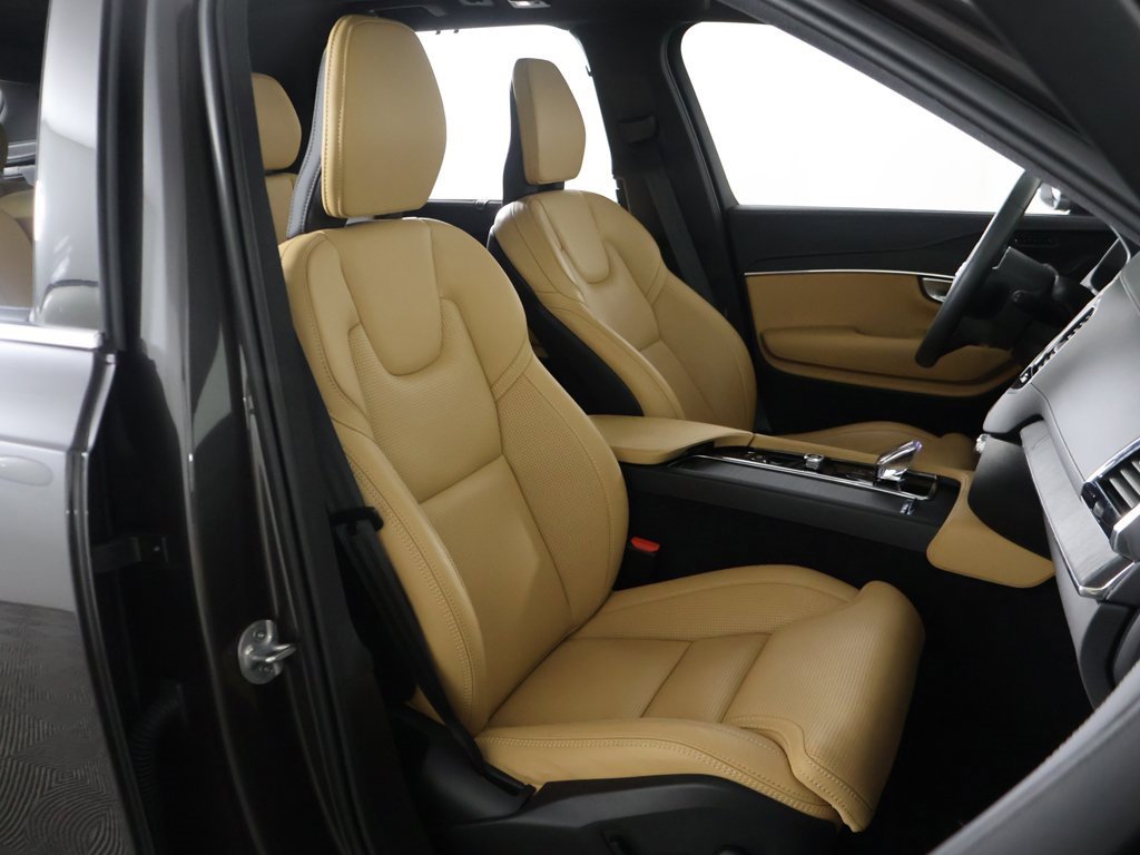 Used 2024 Volvo XC90 B6 Ultimate w/ Protection Package Premier image 36