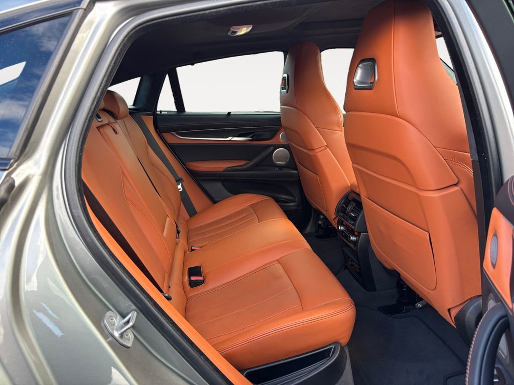 Used 2018 BMW X6 M image 11