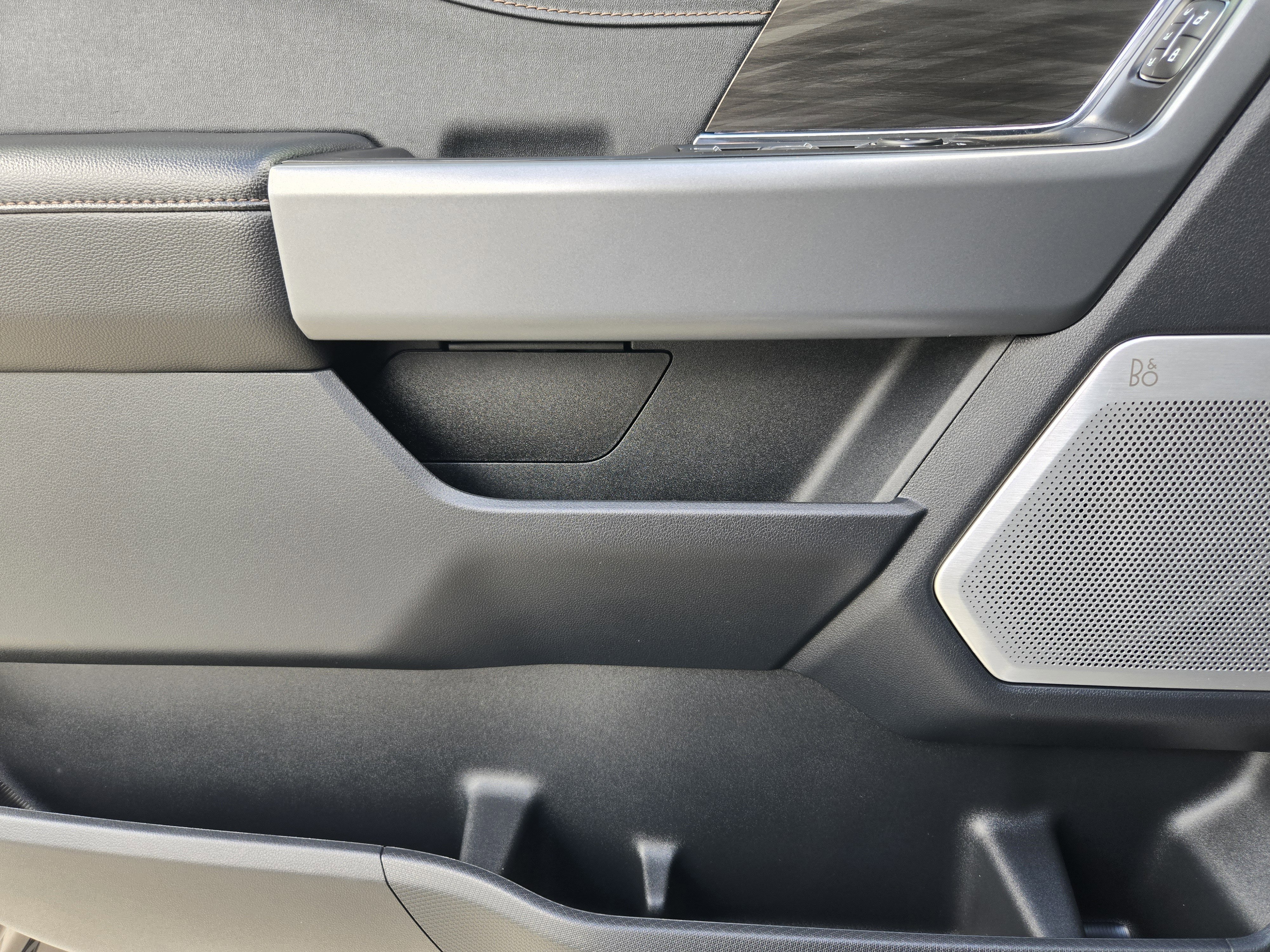 Used 2024 Ford F150 Lariat w/ Equipment Group 502A High image 17