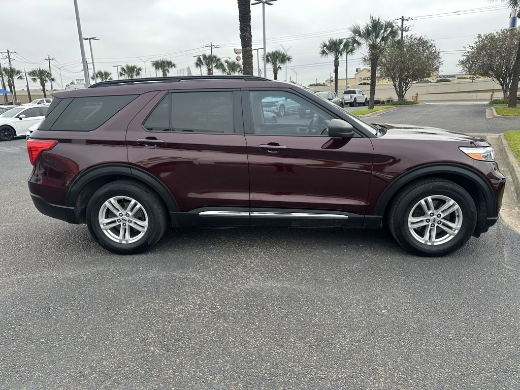 Used 2022 Ford Explorer XLT image 7