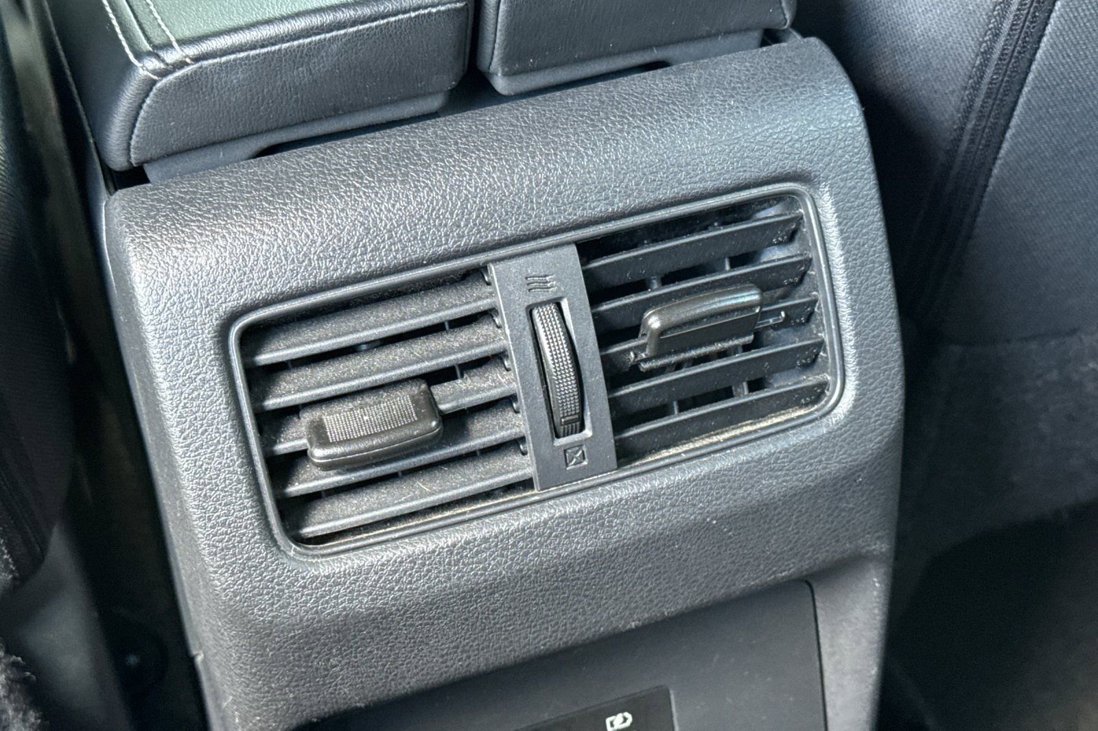 Used 2024 Nissan Rogue SV image 13