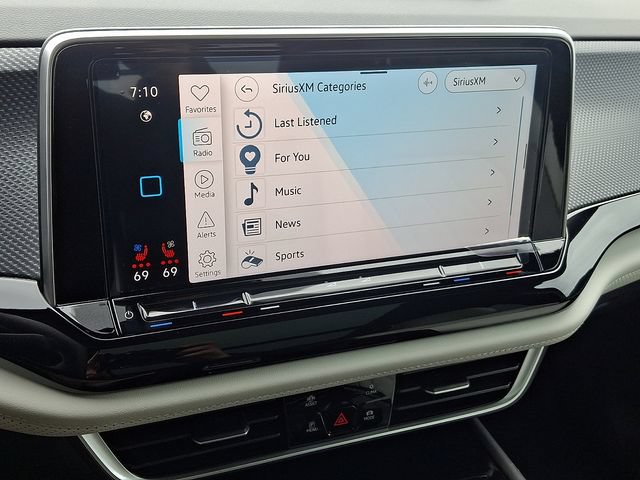 New 2026 Volkswagen Atlas Cross Sport SEL Premium R-Line AWD/4WD image 4