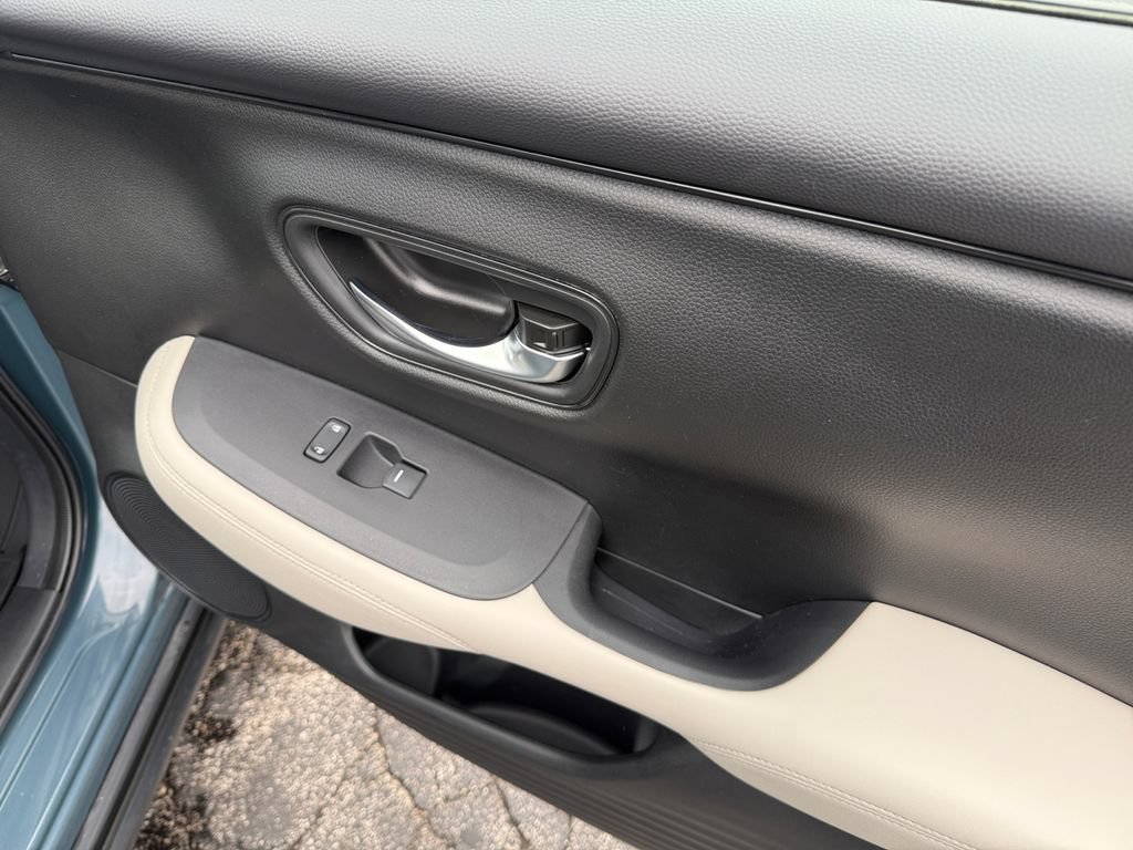 Certified 2023 Honda HR-V LX image 21
