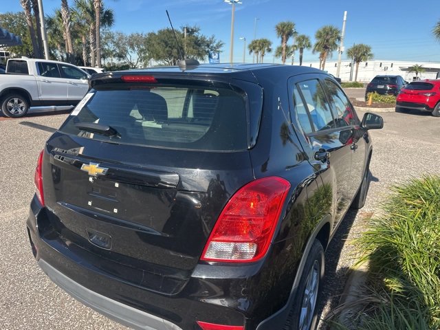 Used 2020 Chevrolet Trax LS image 43