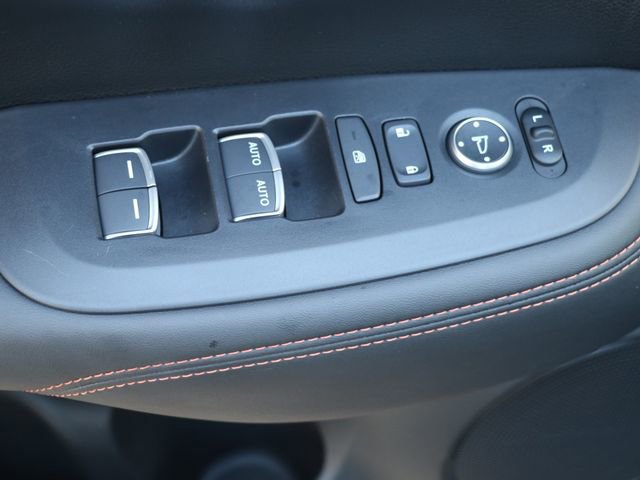 Used 2025 Honda HR-V Sport image 19