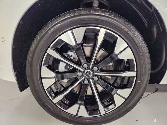 New 2026 Volvo XC60 B5 Plus w/ Protection Package Premier image 7