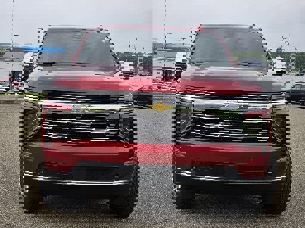 New 2025 Chevrolet Suburban Premier image 9