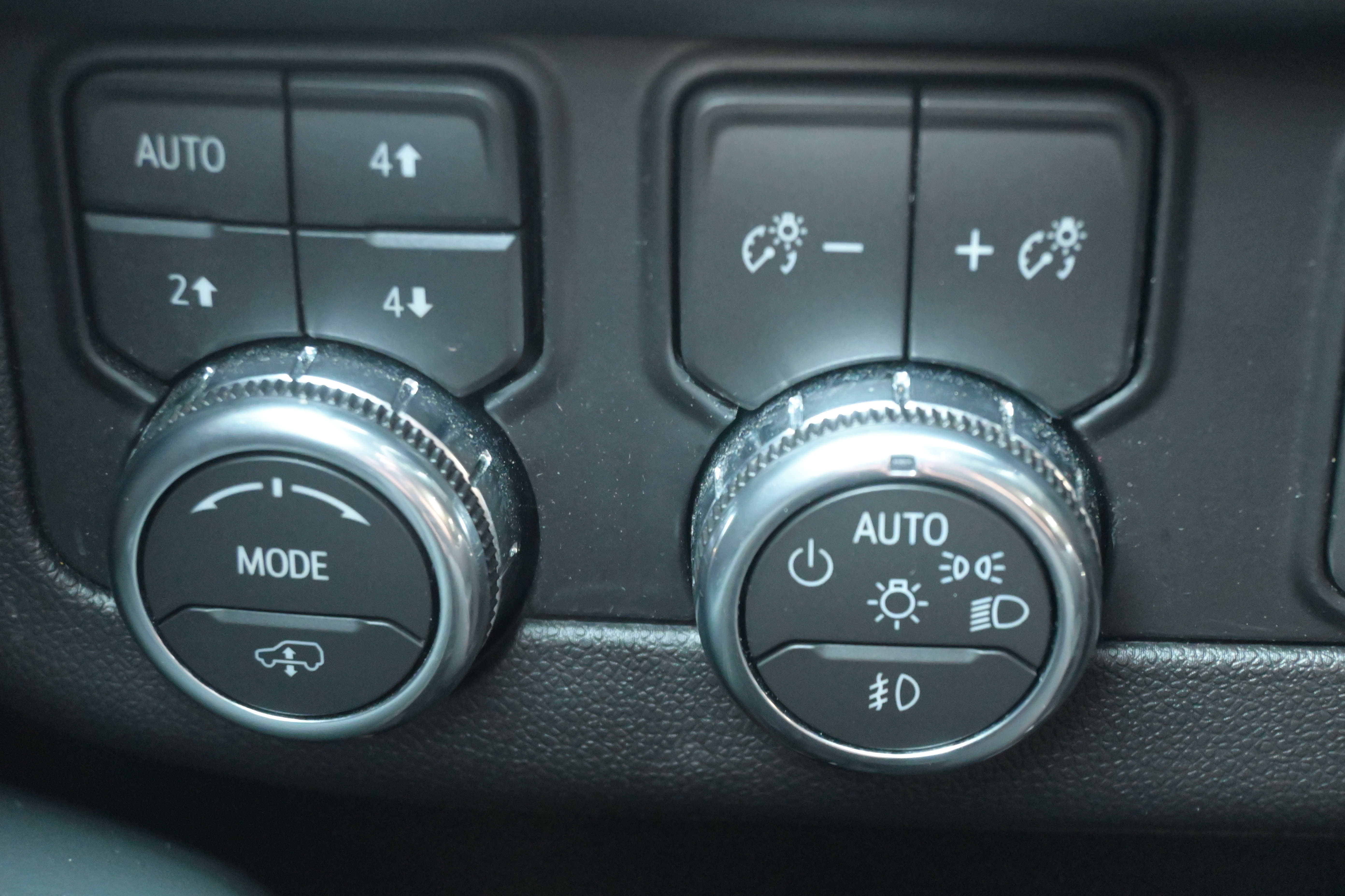 Used 2026 GMC Yukon AT4 AWD/4WD image 29