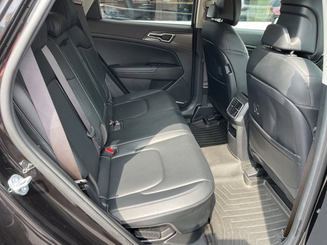 Used 2023 Kia Sportage EX w/ EX Premium Package image 9