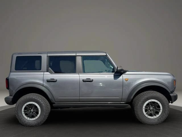 Used 2023 Ford Bronco Badlands AWD/4WD image 6
