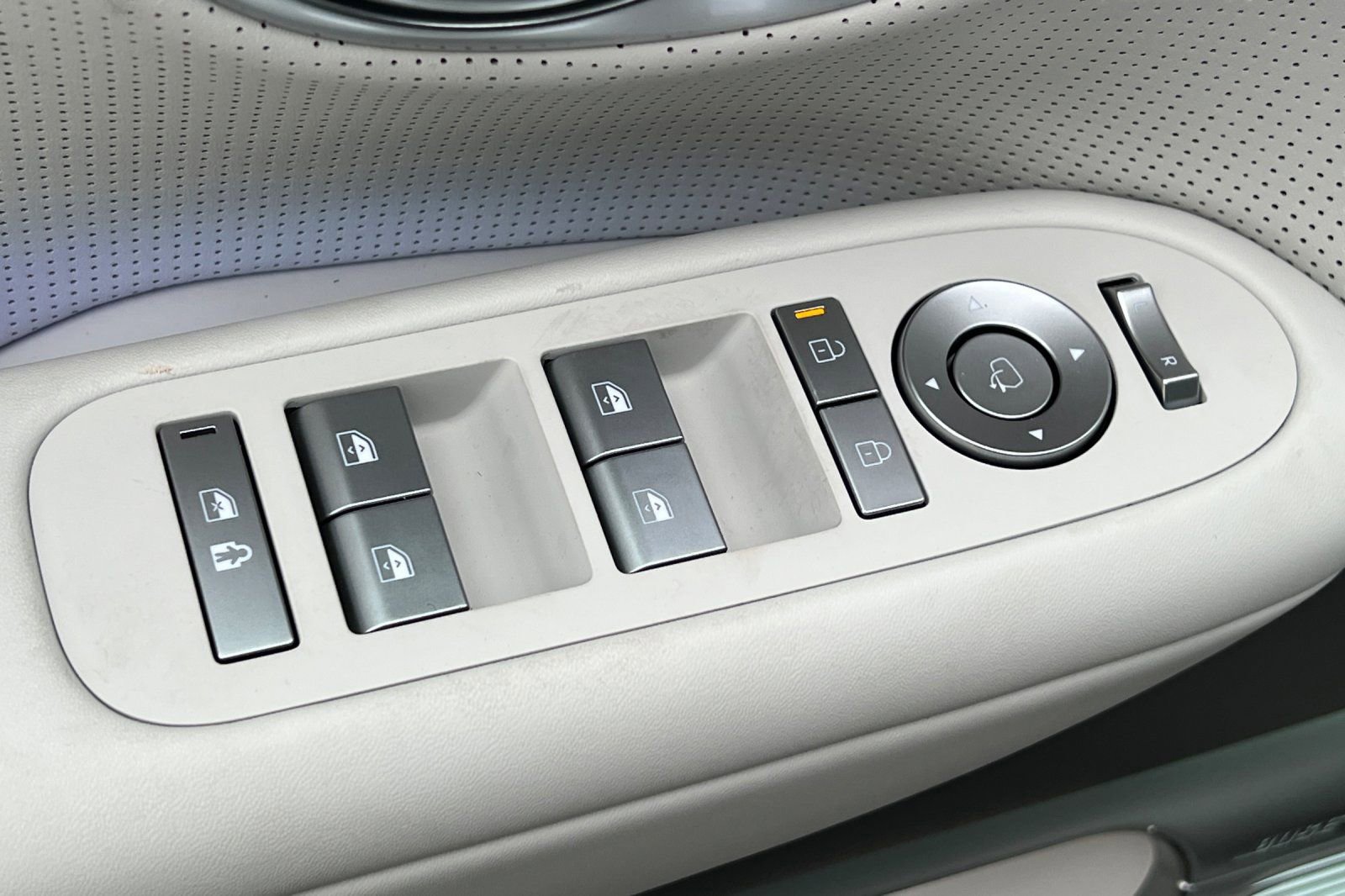 New 2026 Hyundai Ioniq 9 Calligraphy image 12