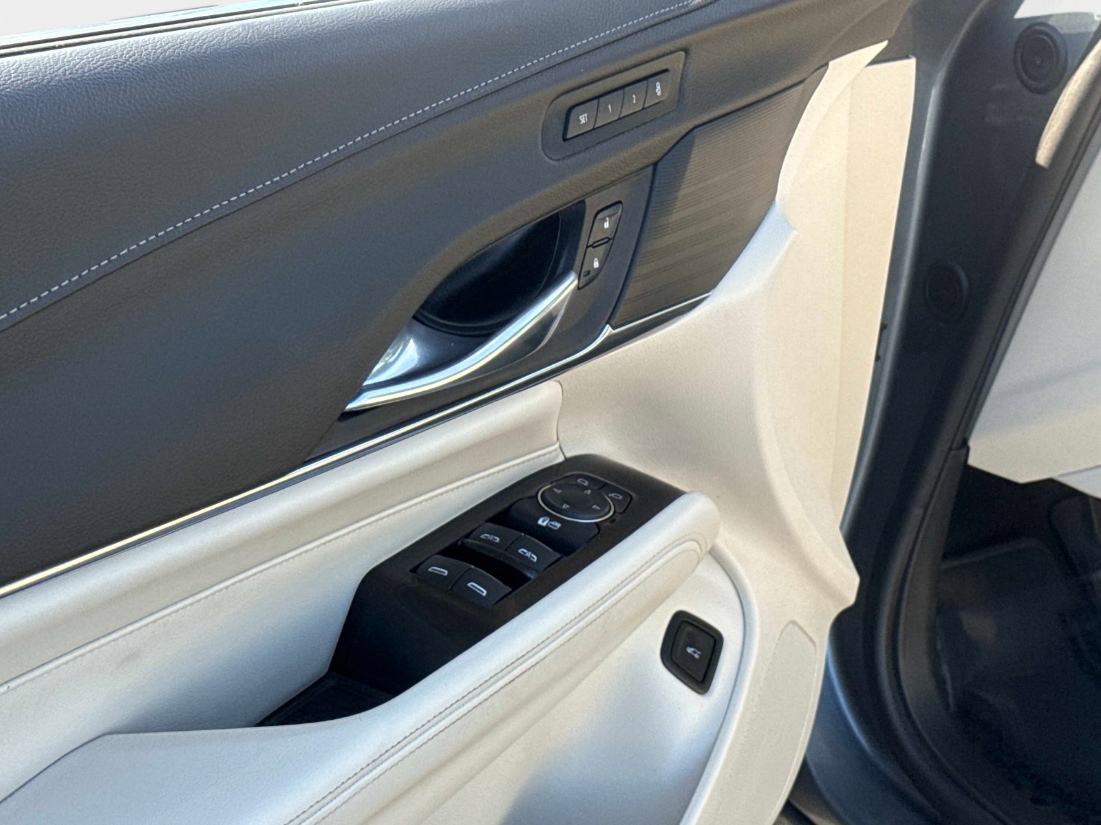 Used 2021 Cadillac CT4 Premium Luxury image 21