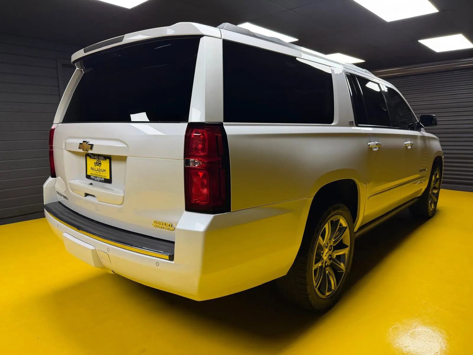 Used 2016 Chevrolet Suburban LTZ AWD/4WD image 6