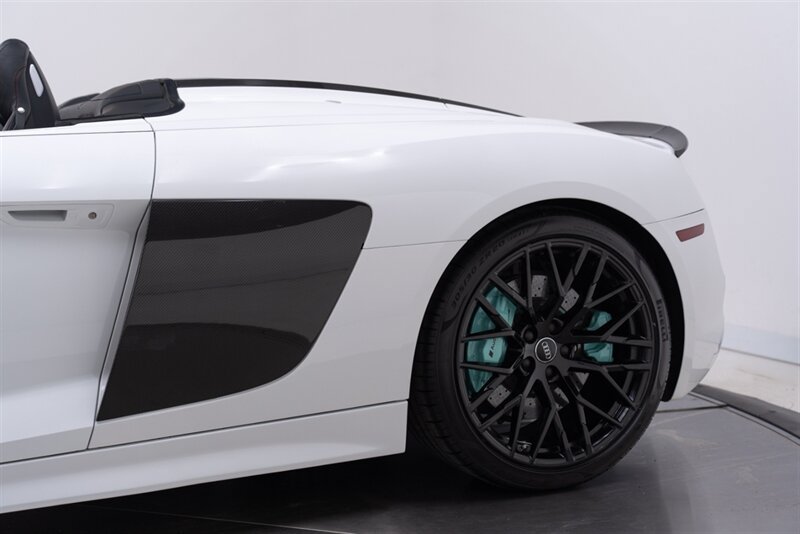 Used 2017 Audi R8 V10 AWD/4WD image 30