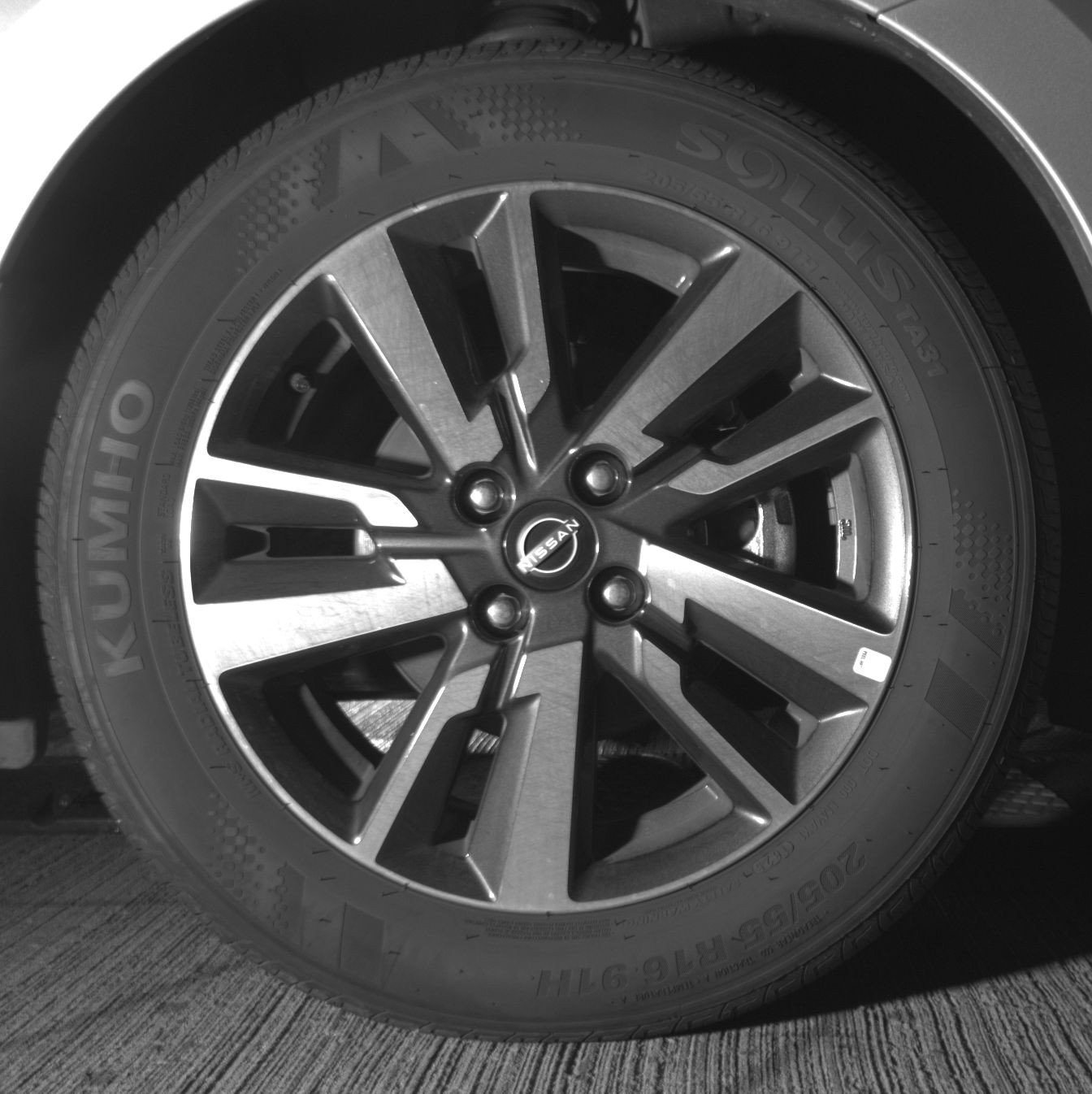 Used 2025 Nissan Versa SV image 13