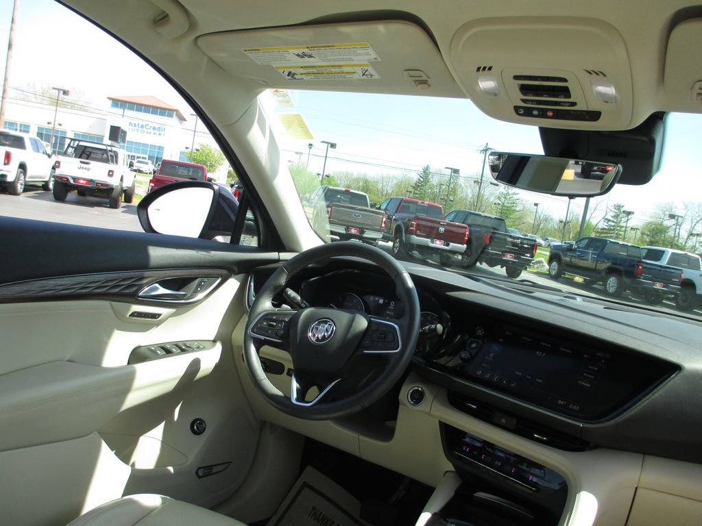Used 2021 Buick Envision Avenir w/ Technology Package II image 25