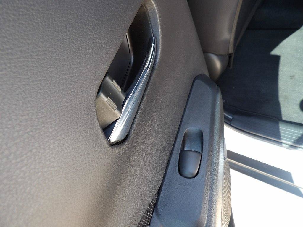 Used 2021 Nissan Kicks SV FWD image 27